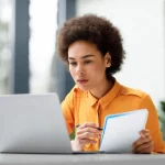 etudiant ordinateur dossier