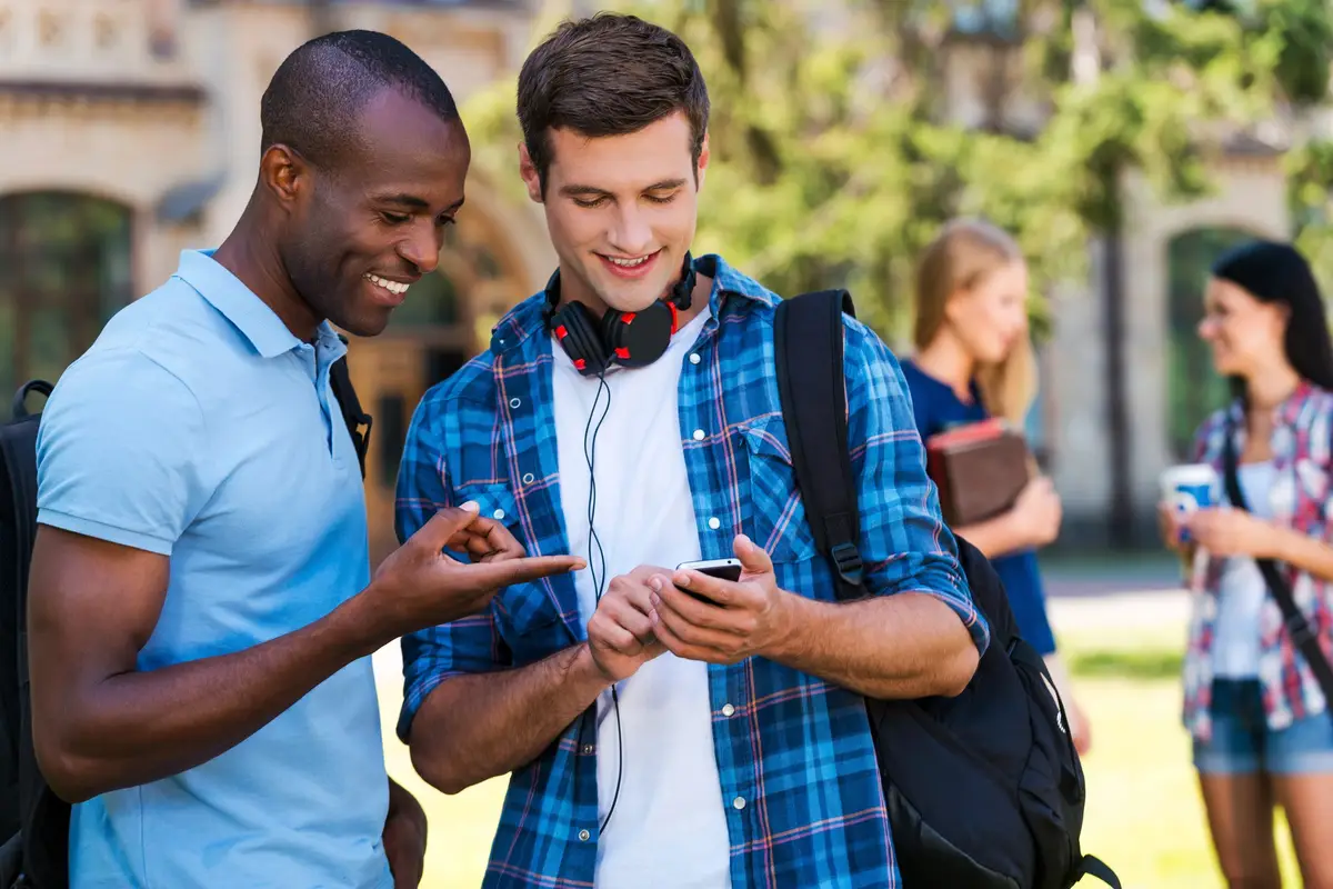 etudiants telephone crous