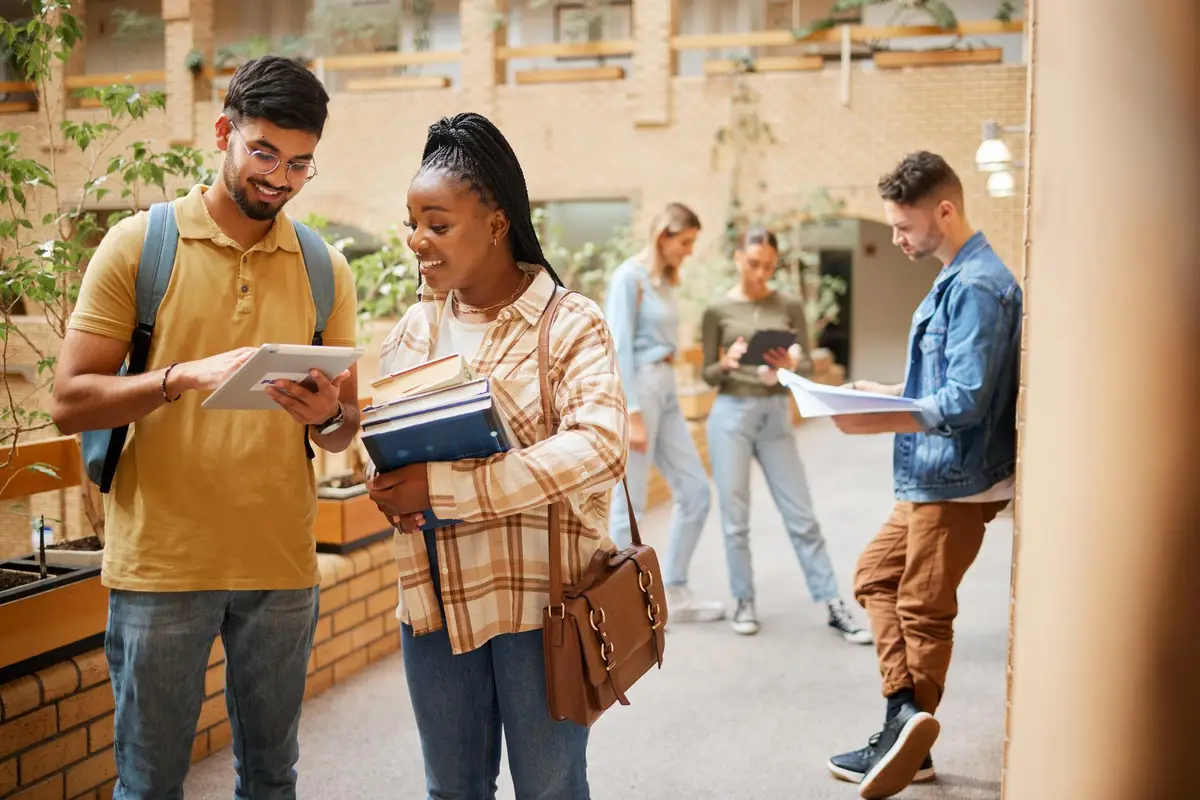 etudiants echange valises campus