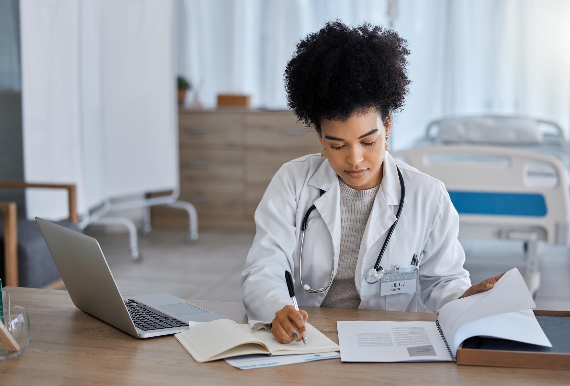 Comment se réinscrire en doctorat à Paris 8 ?